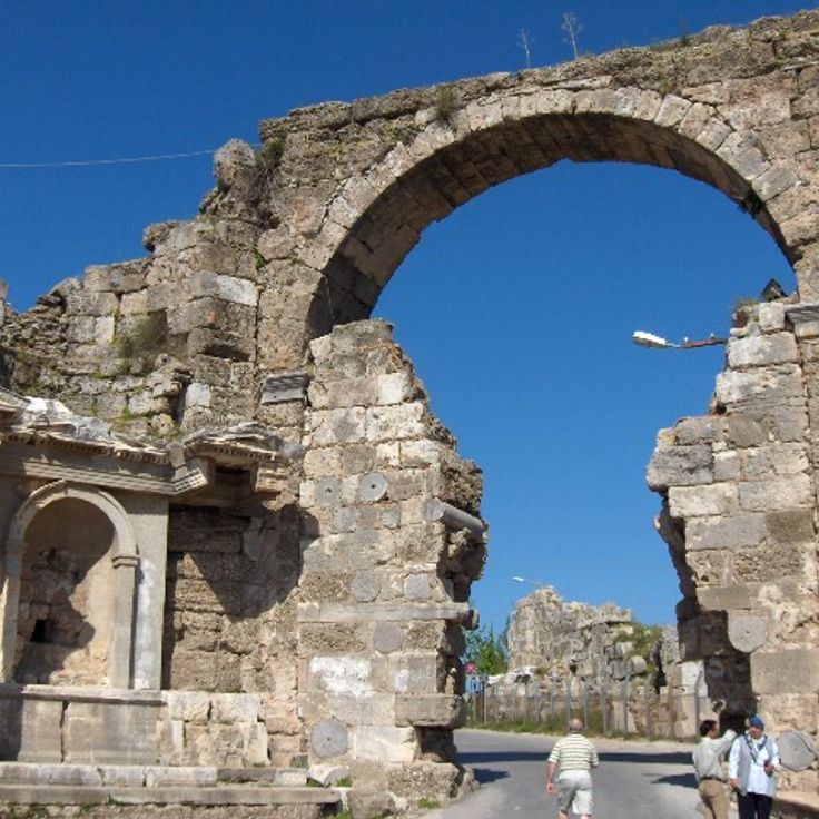 Rzymski Akwedukt w Side