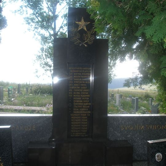 24 hrobov paradesantov