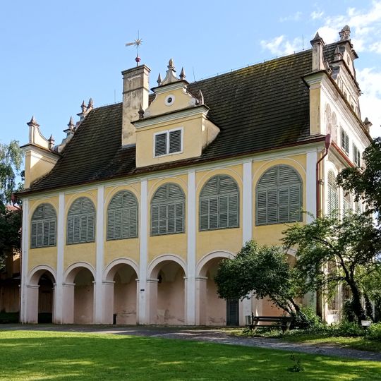 Lusthaus in Opočno