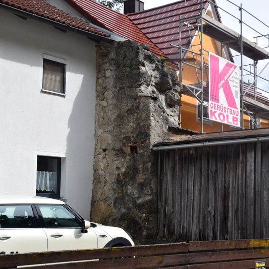 Associated remains of the late medieval market fortifications