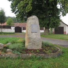 Památník v Maňovicích