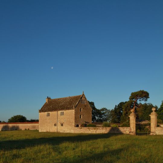 South Pavilion And Attached Walls Approximately 40 Metres East Of The Manorhouse