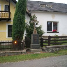 Kříž v Hořejanech u křižovatky