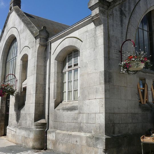 Marché couvert de Pont-l'Abbé-d'Arnoult