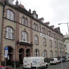 Untere Karlsstraße 2–4