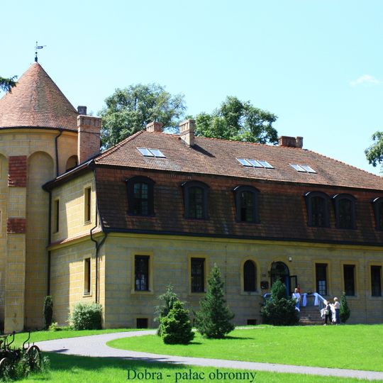 Manor house in Dobra