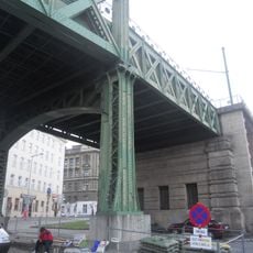 Eisenbahnbrücke, Otto Wagner-Brücke über die Wienzeile samt Anschlussbauwerken