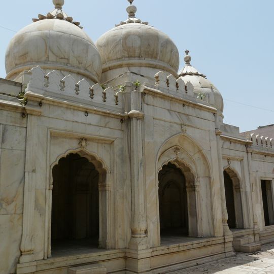 Moti Masjid