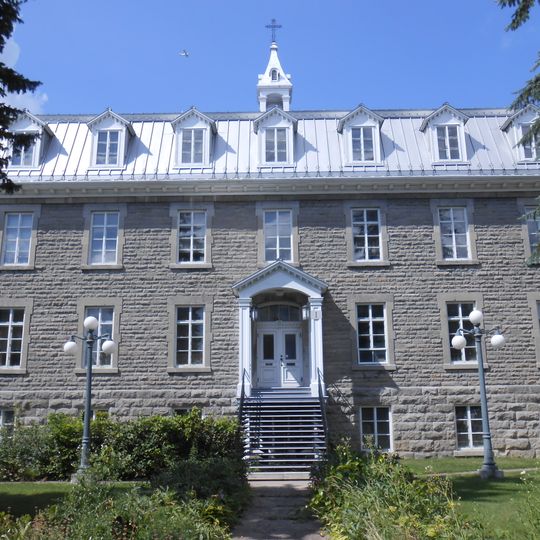 775 rue Saint-Louis, Terrebonne