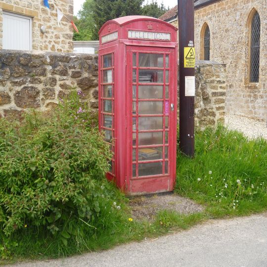 K6 Telephone Kiosk Opposite Lyndale