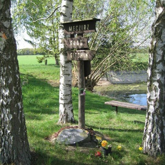 Jára Cimrman memorial