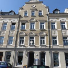 Mietshaus in geschlossener Bebauung Augsburger Straße 12