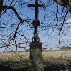 Kříž u cesty do Lišova