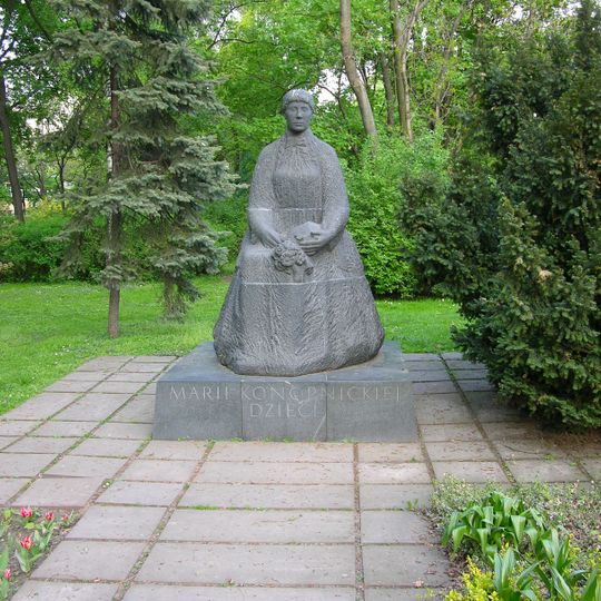 Pomnik Marii Konopnickiej w Warszawie