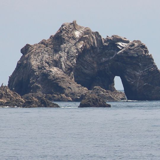 Hii Stone-gate