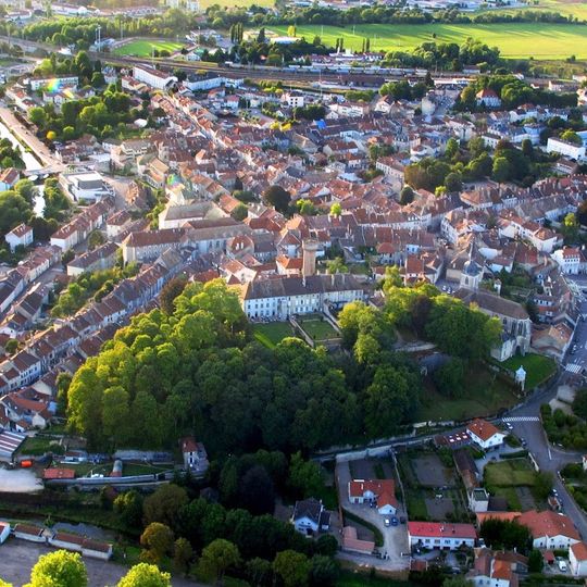 Camping intercommunal de Neufchâteau