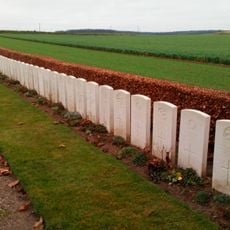 La Neuville Communal Cemetery, Commonwealth Plot