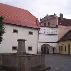 Kašna v Pardubicích na Příhrádku