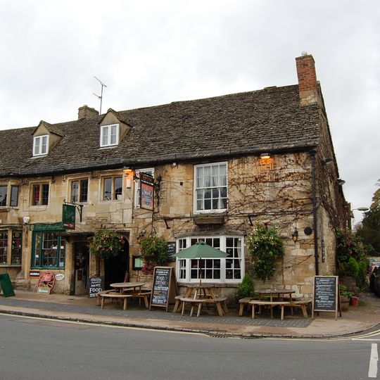 The Cotswold Arms Inn