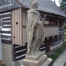 Socha svaté Apolonie na mostě v Mostecké ulici v Zákupech