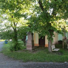 Kříž v Holovousech