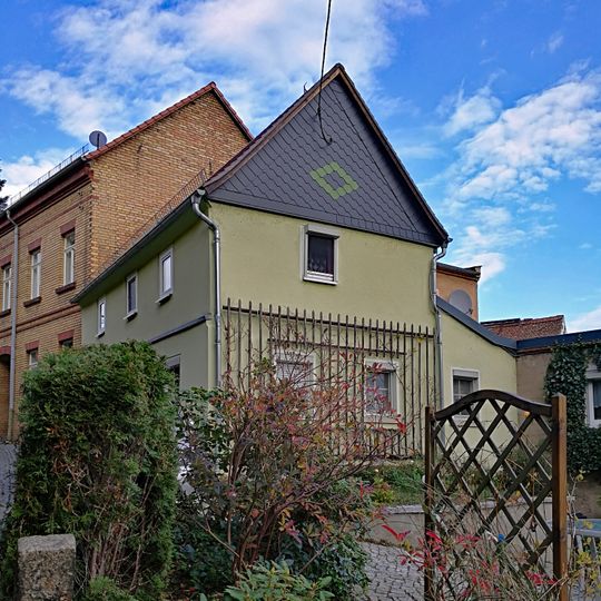 Wohnhaus in halboffener Bebauung Rosengäßchen 11