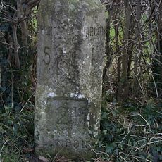 Milestone, London Road at TL47211003
