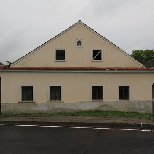 Náměstí 125