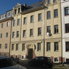 Mietshaus in geschlossener Bebauung Charlottenstraße 77