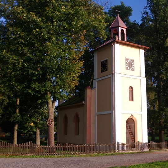 Kaple v Dolní Jadruži na návsi