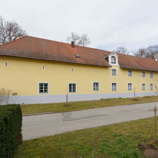 Wirtschaftsgebäude, Wohnhaus
