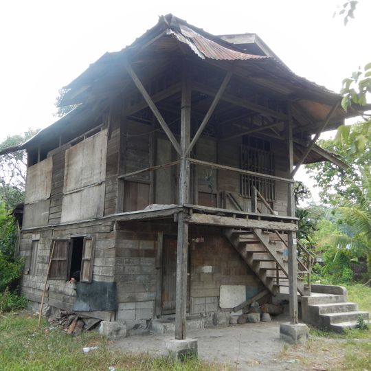 Makabulos House