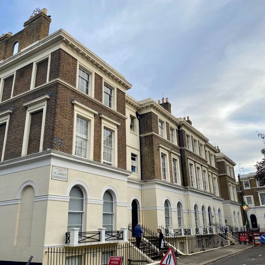 42-46, St James's Gardens W11