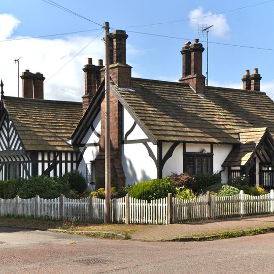 4 and 5, Raby Road, Thornton Hough