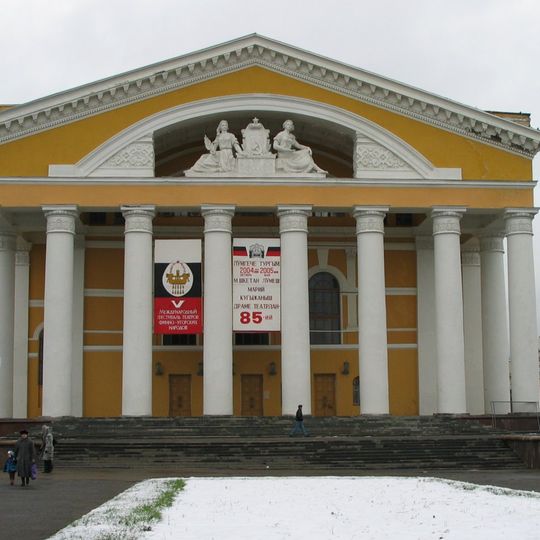 Эрик Сапаев ячĕллĕ Мари оперăпа балет театрĕ