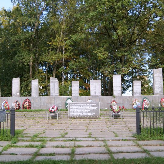 Baltic pilots grave in Murino