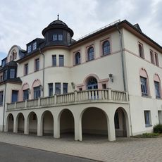 Gasthof, später Kulturhaus der Textilarbeiter und Gemeindeamt (Saalanbau vor 2005 abgebrochen) St. Jacober Hauptstraße 128