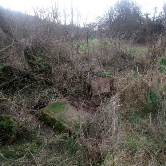 Kříž jižně od Kůští