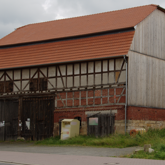Wohnhaus und Wirtschaftsgebäude