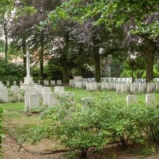 Roeselare Communal Cemetery, Commonwealth Plot