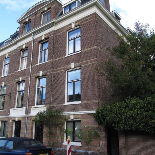 Huis met classicistische kenmerken