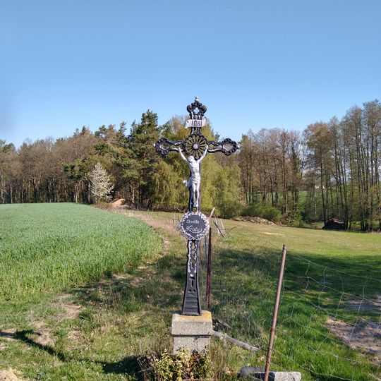 Kříž nad Jezvinou