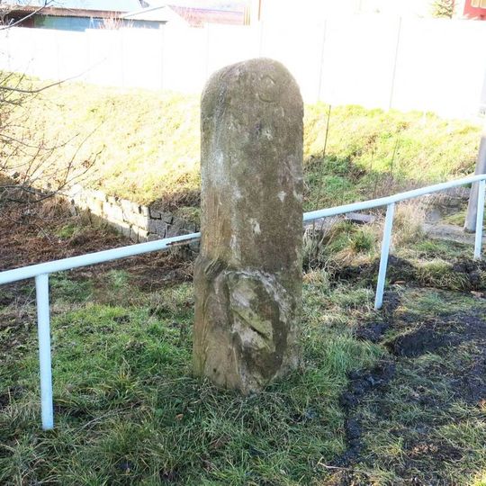 Milník na mostě přes Lideňský potok