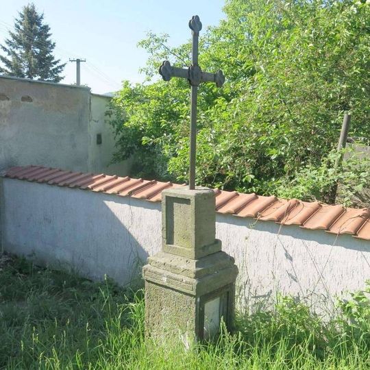 Kříž v Bohosudovské ulici v Sobědruhách