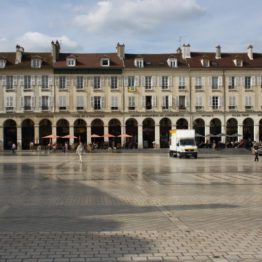 Immeubles aux 2, 4, 6, 8 place du Marché-Neuf