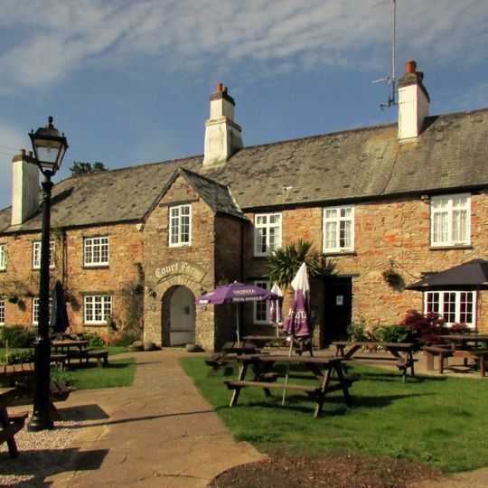 Court Farm Inn