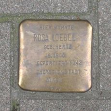 Stolperstein en memoria de Rosa Loebel