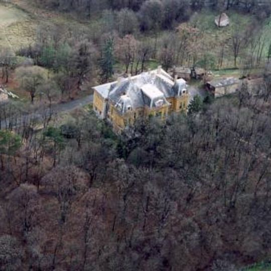 Serényi Mansion, Dédes