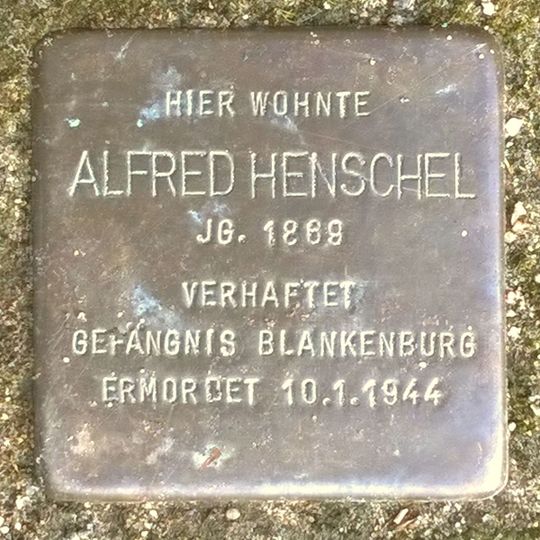 Stolperstein en memoria de Alfred Henschel