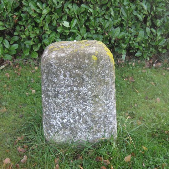 Milestone, Cricklade Road, W of cemetary. opp. "The Spinney"